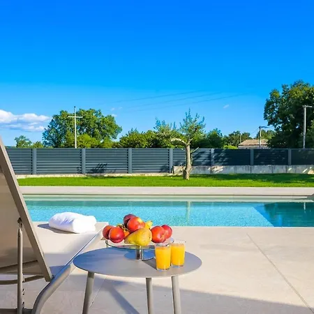 Villa D&l By Istrialux