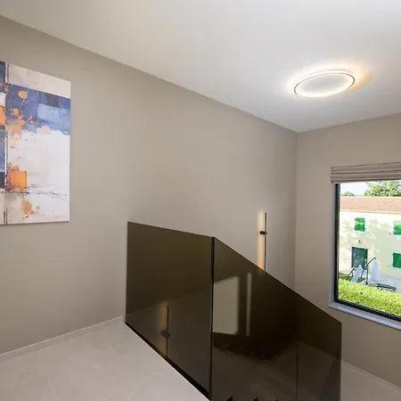 D&l By Istrialux Villa *