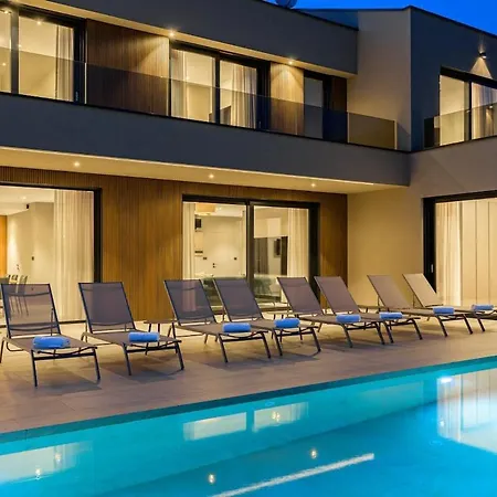 D&l By Istrialux Vila