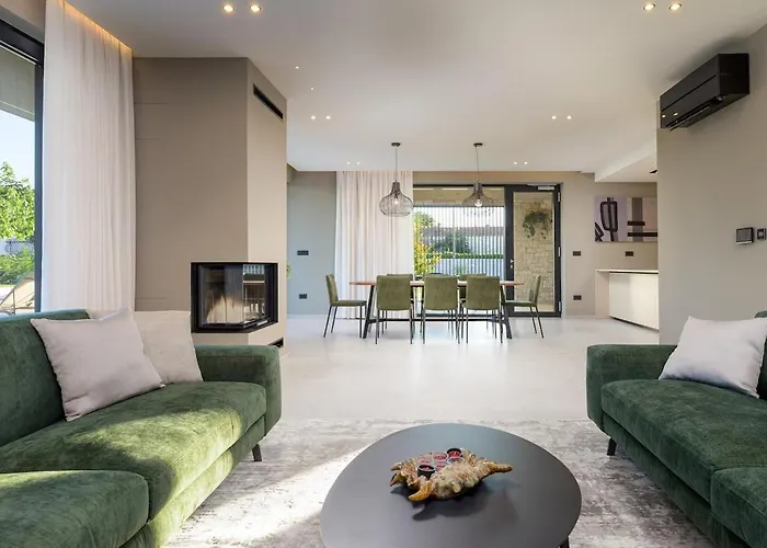 Vila D&l By Istrialux Kringa