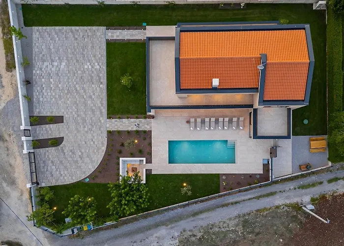 D&l By Istrialux Kringa